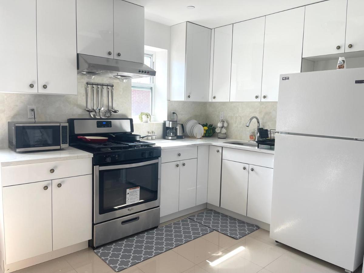 Appartamento Brand New!!!with Balcony, Free Parking, 3 Minutes To Subway